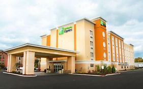 Holiday Inn Express Toledo North