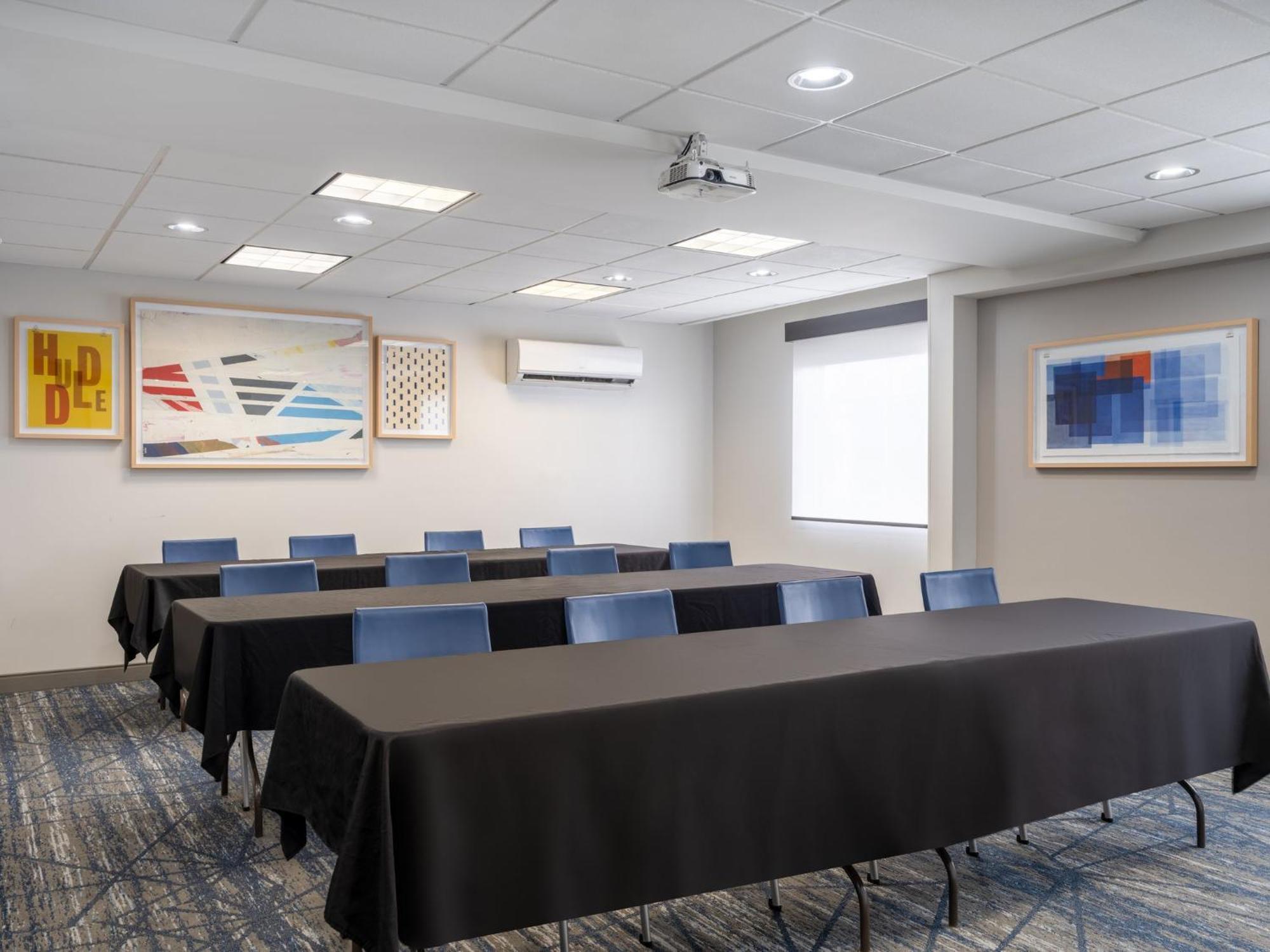 Holiday Inn Express Toledo North By Ihg Exterior photo